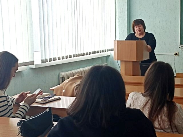 Виступає Галина Мешко